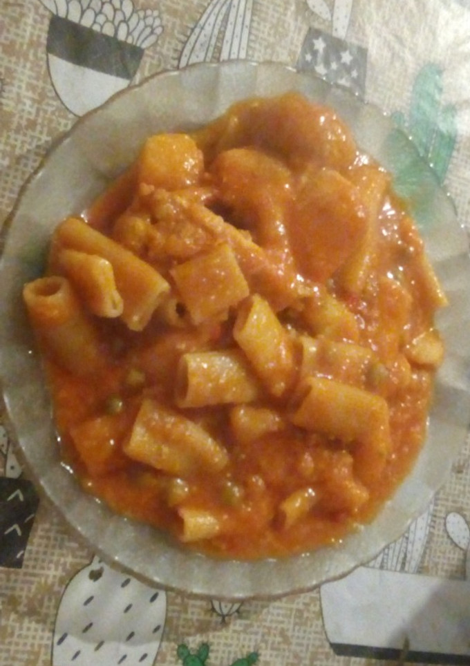 Una foto de Guiso de fideos con pollo