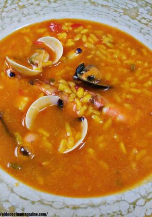 Una foto de Arroz caldoso a la marinera