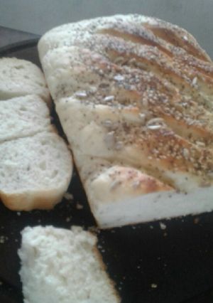 Una foto de Pan casero con mix de semillas