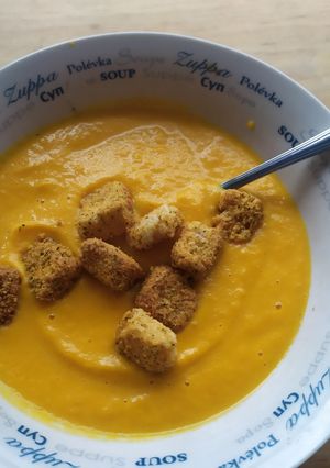 Una foto de Crema de zanahoria 🥕