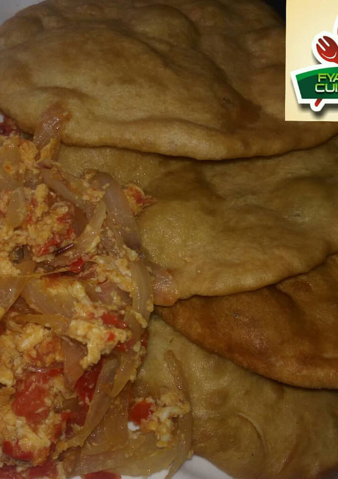 A picture of Patera with egg souce.