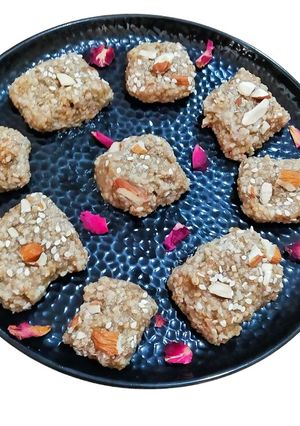 A picture of Sesame Milk Cake.