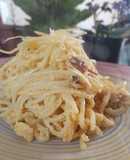 Espaguetis a la carbonara con yemas y sin crema