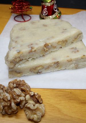 Una foto de Turrón Nata Nueces