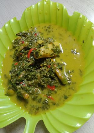 Foto resep Gulai Daun Ubi Tumbuk