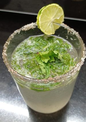 A picture of Lemon Mint Mojito.
