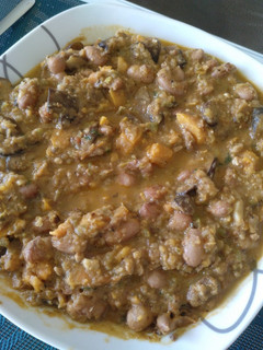 Una foto de Tm5 - Guiso de habichuelas rojas, mix champis/setas en salsa de tomate con frutos secos (100% veg)
