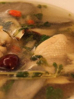 當歸黃耆牛蒡燉雞湯 的食譜成品照片