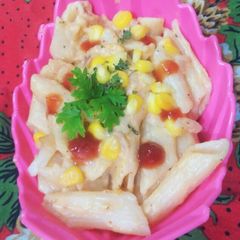 A picture of White sauce pasta.