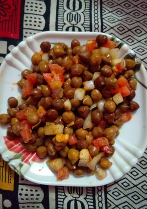 A picture of Chana chat.