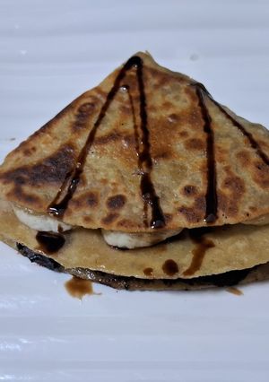 A picture of Banana and Nutella tortilla wrap.