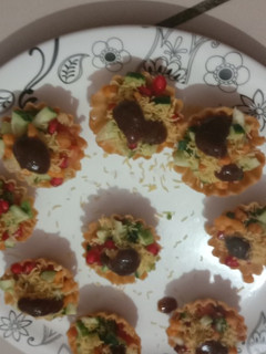 બાસ્કેટ ચાટ (Basket Chaat Recipe In Gujarati) રેસીપી મુખ્ય ફોટો