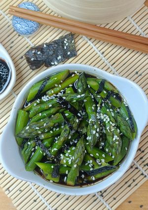 Une photo de 🥢 Asperges à la Japonaise