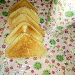 A picture of Simple toasted cake.