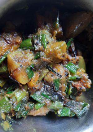 পেঁয়াজকলি ভাজা (peyajkoli bhaja recipe in Bengali) রেসিপির প্রধান ছবি