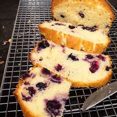 A picture of Cream Cheese Blueberries Cake.