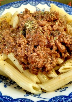O poză a rețetei Penne Bolognese.