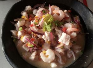 Una foto de Ceviche Arcoiris