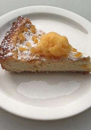 A picture of Citrus Cheesecake With Almond Crust.