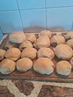 Una foto de Pancitos de mortadela y salame🍞🍞