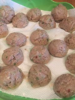 Una foto de Bolitas de camarones 虾丸