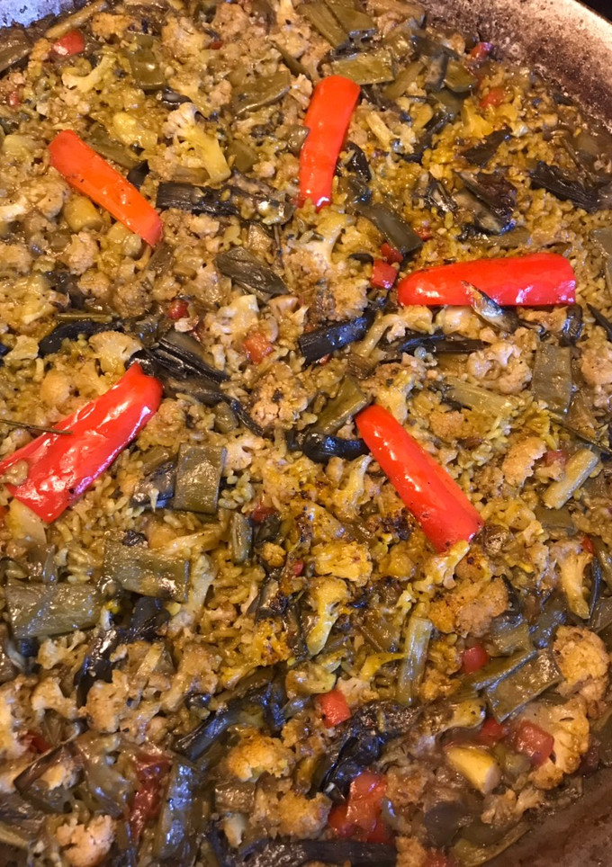 Una foto de Paella vegetariana de celebración 🥂