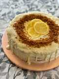 Tarta de galletas con mousse de limón y chocolate blanco