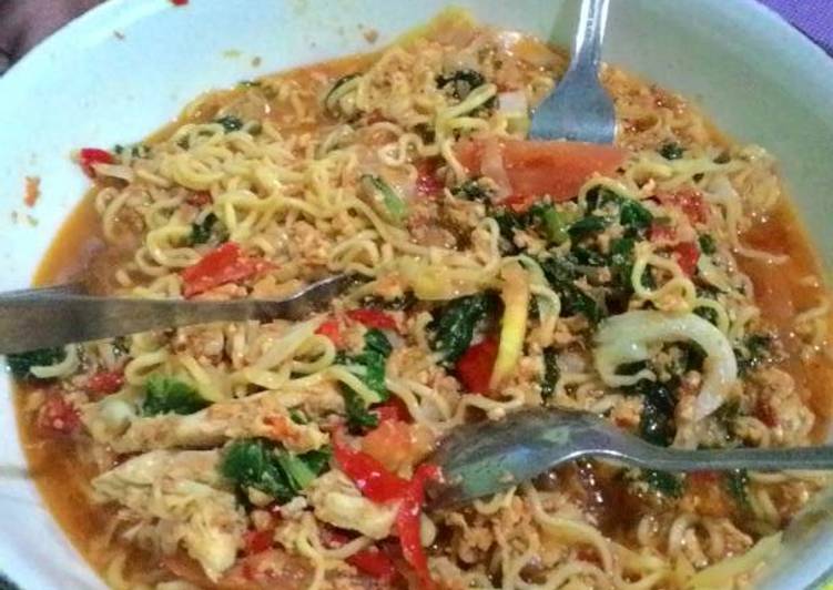 Mie ramen telur kari pedas 🍜