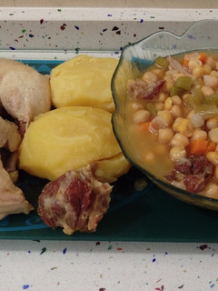 Una foto de Puchero blanco de pollo