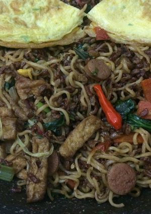 Foto resep Mie (mawut) tek tek goreng - tahu sosis sayur 🍝 tanpa garam 👍🏼