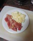 Dados de melón con jamón serrano