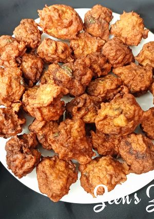 A picture of Chicken Fritters.