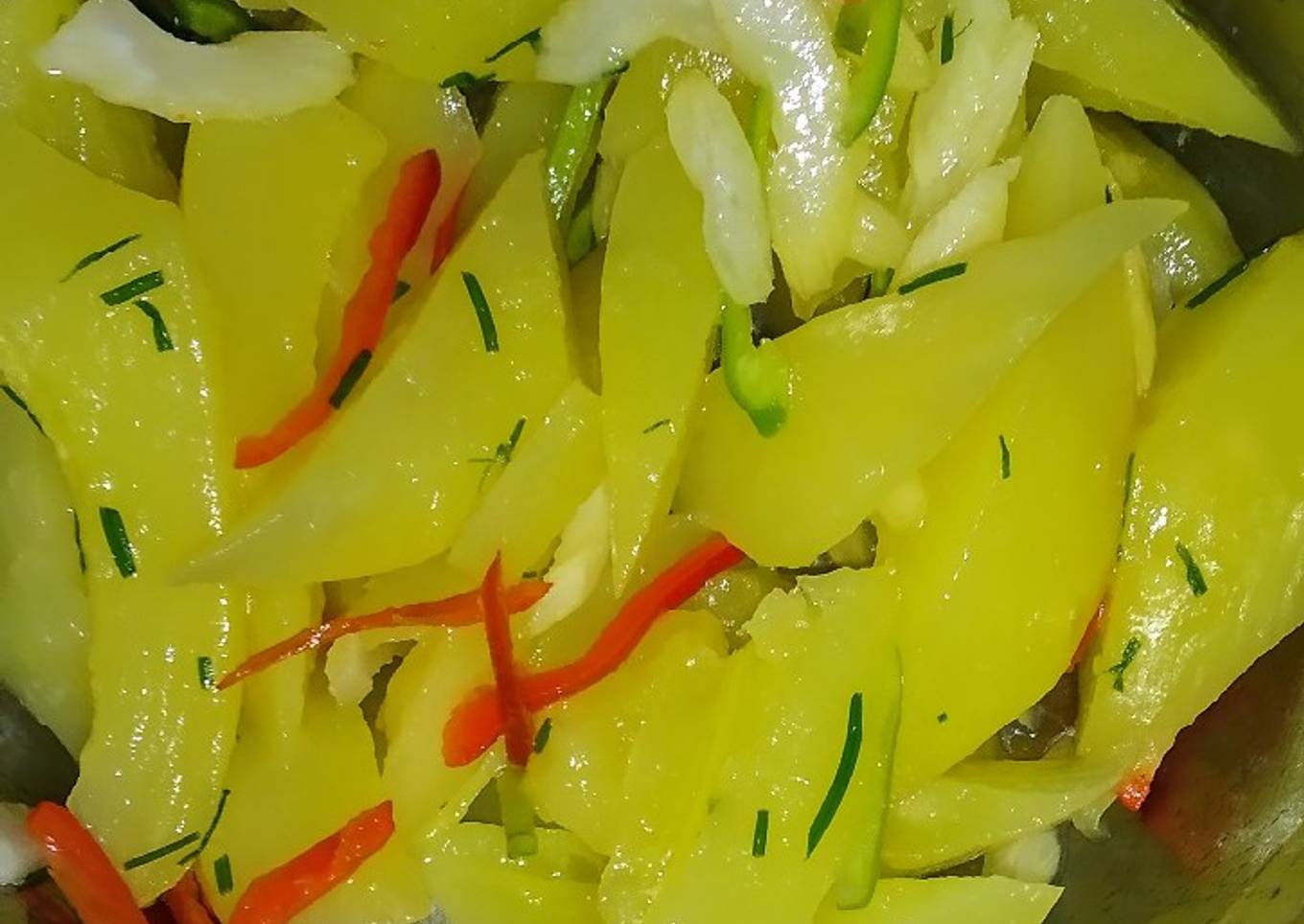 Ensalada de mamón verde (papaya)