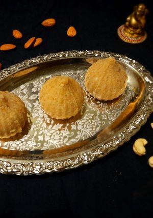 ચુરમા મોદક (Churma Modak Recipe In Gujarati) રેસીપી મુખ્ય ફોટો
