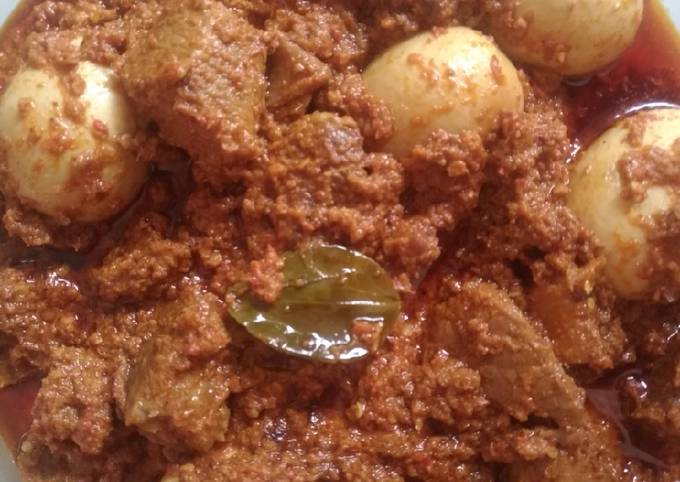Resep Rendang daging sapi + telor ayam oleh Erlin Tiondan - Cookpad