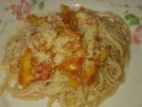 Pasta con salsa agridulce