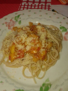 Una foto de Pasta con salsa agridulce
