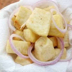 A picture of Fried yam.