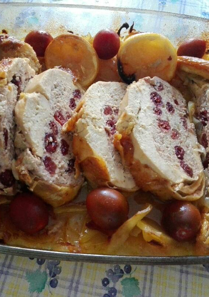 Una foto de Pollo relleno asado