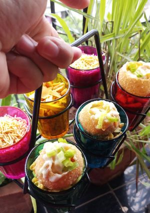 A picture of Thai golgappe.