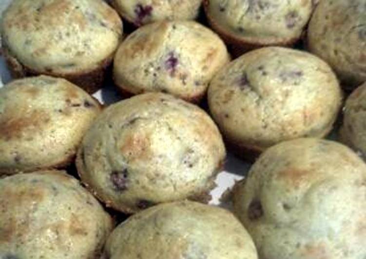 Recipe of Quick Major&#39;s Jiffy™ raspberry corn muffins