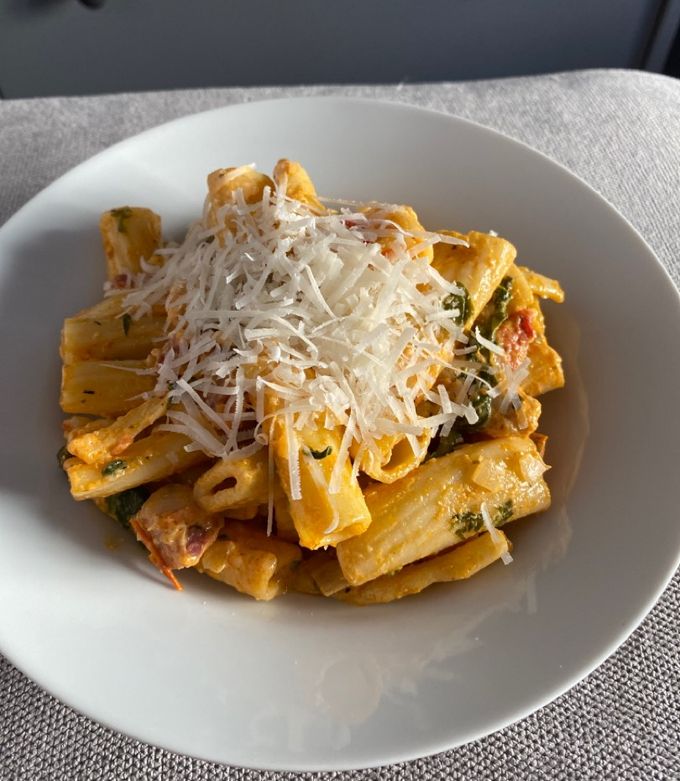 Chorizos, csirkés rigatoni recept fotója