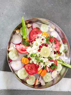 સલાડ (Salad Recipe In Gujarati) રેસીપી મુખ્ય ફોટો