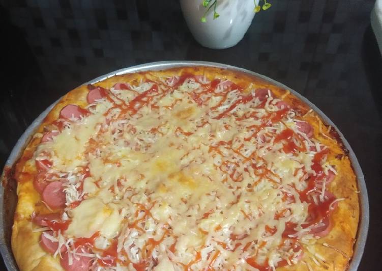 Cara Gampang Membuat Pizza sosis keju empuk dan yummi, Bisa Manjain Lidah