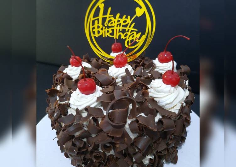 Macam macam Membuat Black Forest Bday Cake Anti Gagal