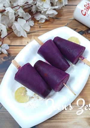 A picture of Masala Jamun Popsicles - Indian Blackberry Popsicles.