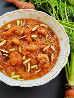 கேரட் ஹல்வா (carrot halwa recipe in tamil) செய்முறை முக்கிய புகைப்படம்