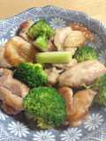Stir-Fried Chicken Thighs and Broccoli with Salt