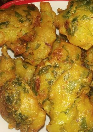 A picture of Palak pakode.