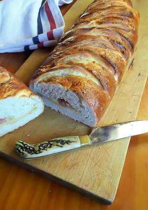 Una foto de Pan hojaldrado relleno